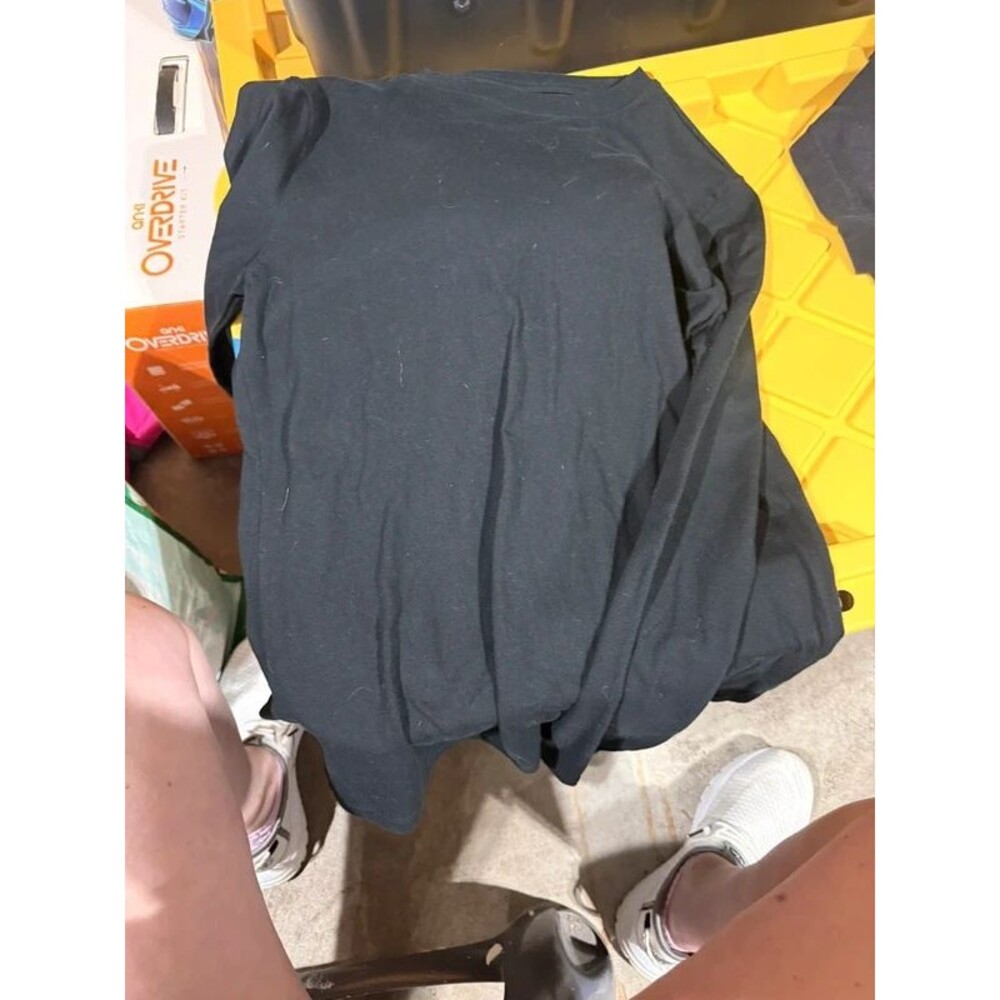 Two cat Jack, long sleeve black shirts xl